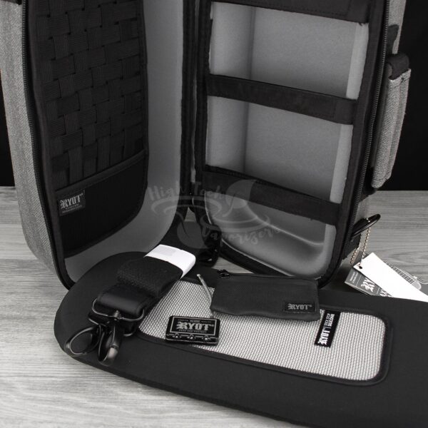 Ryot 35cm Axe Pack W/ SmellSafe Technology - Image 2